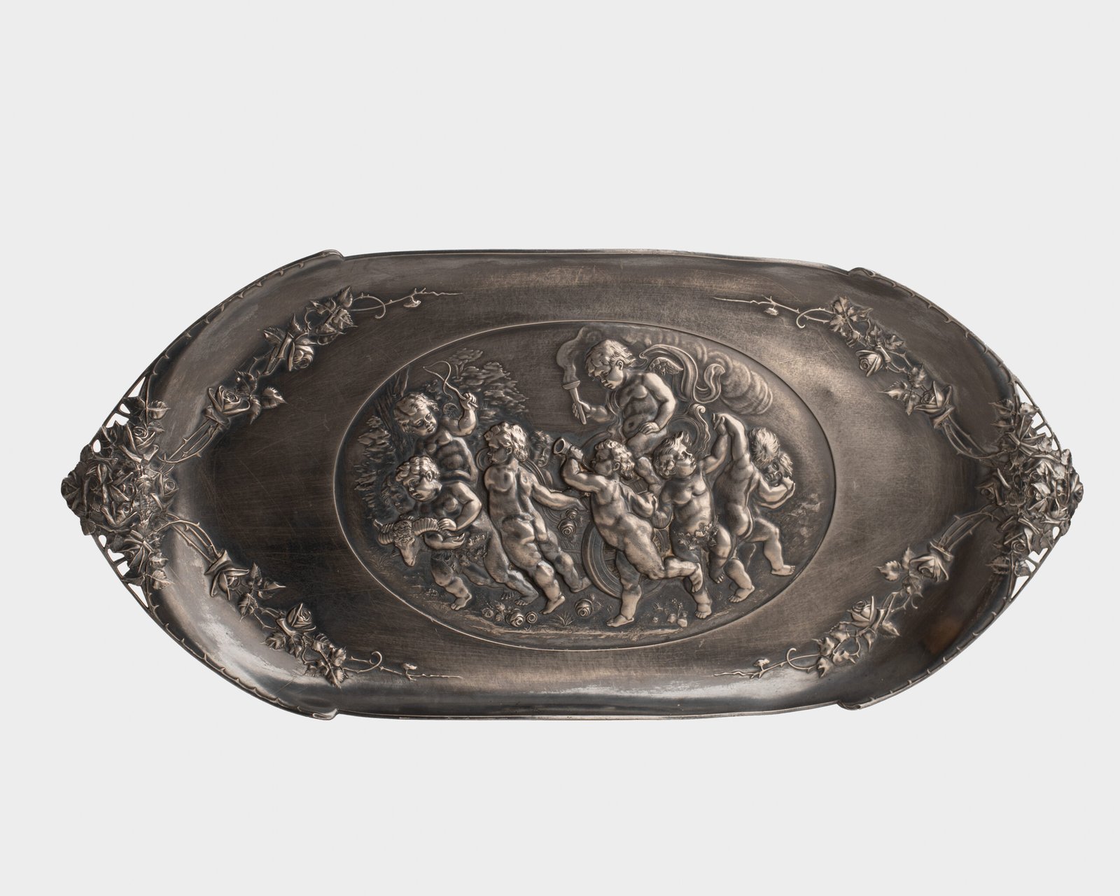 Art Nouveau large WMF tray with "Puttis"