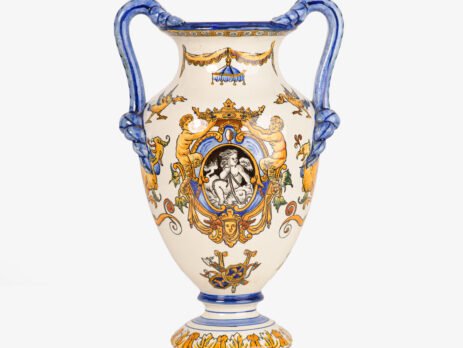 Gien faience vase, late 19th century, Renaissance decoration. Beautiful ceramic vase from the prestigious faiencerie Gien, France. Hand painted, it features a circa 1880 motif inspired by the Italian Renaissance.