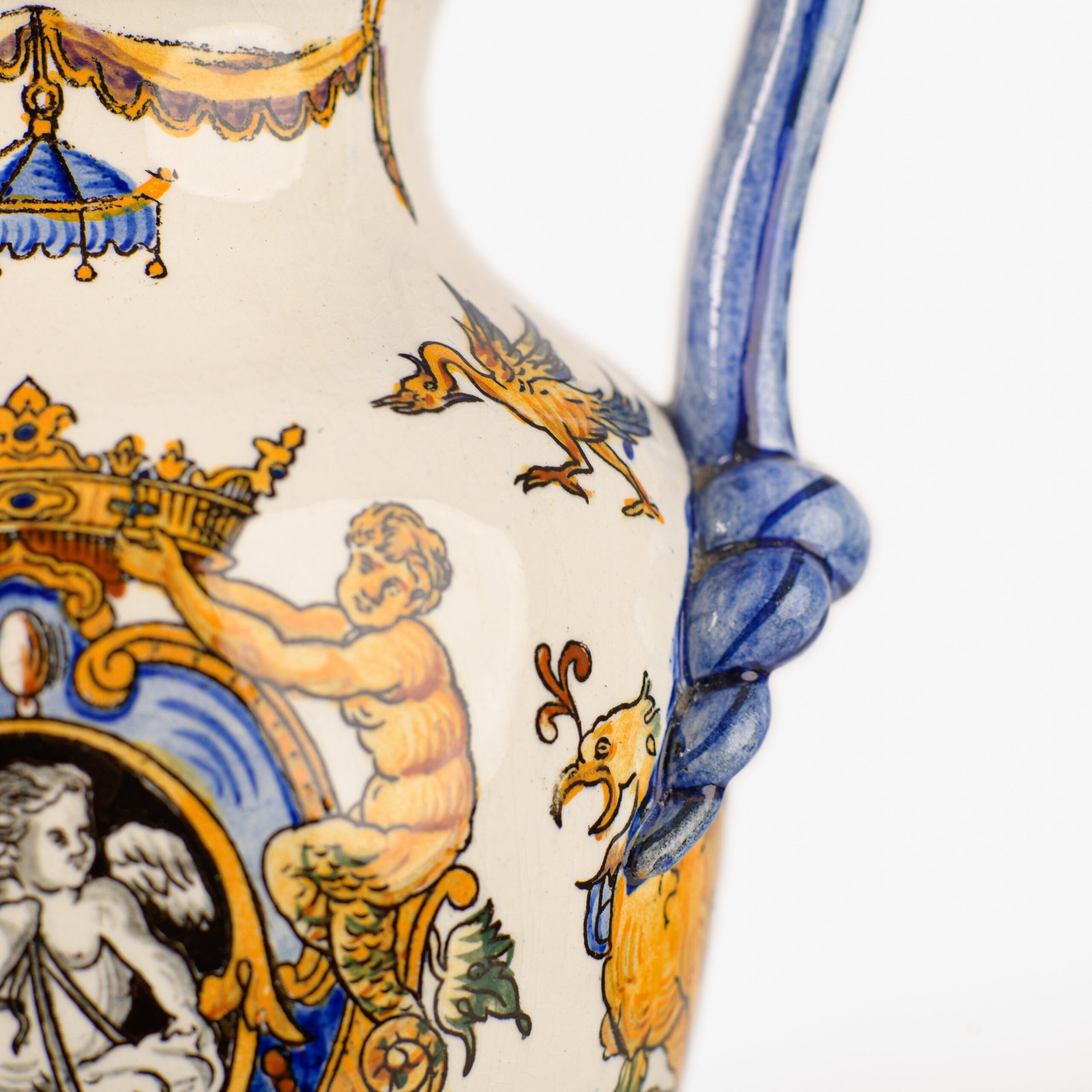 Gien faience vase, late 19th century, Renaissance decoration. Beautiful ceramic vase from the prestigious faiencerie Gien, France. Hand painted, it features a circa 1880 motif inspired by the Italian Renaissance.