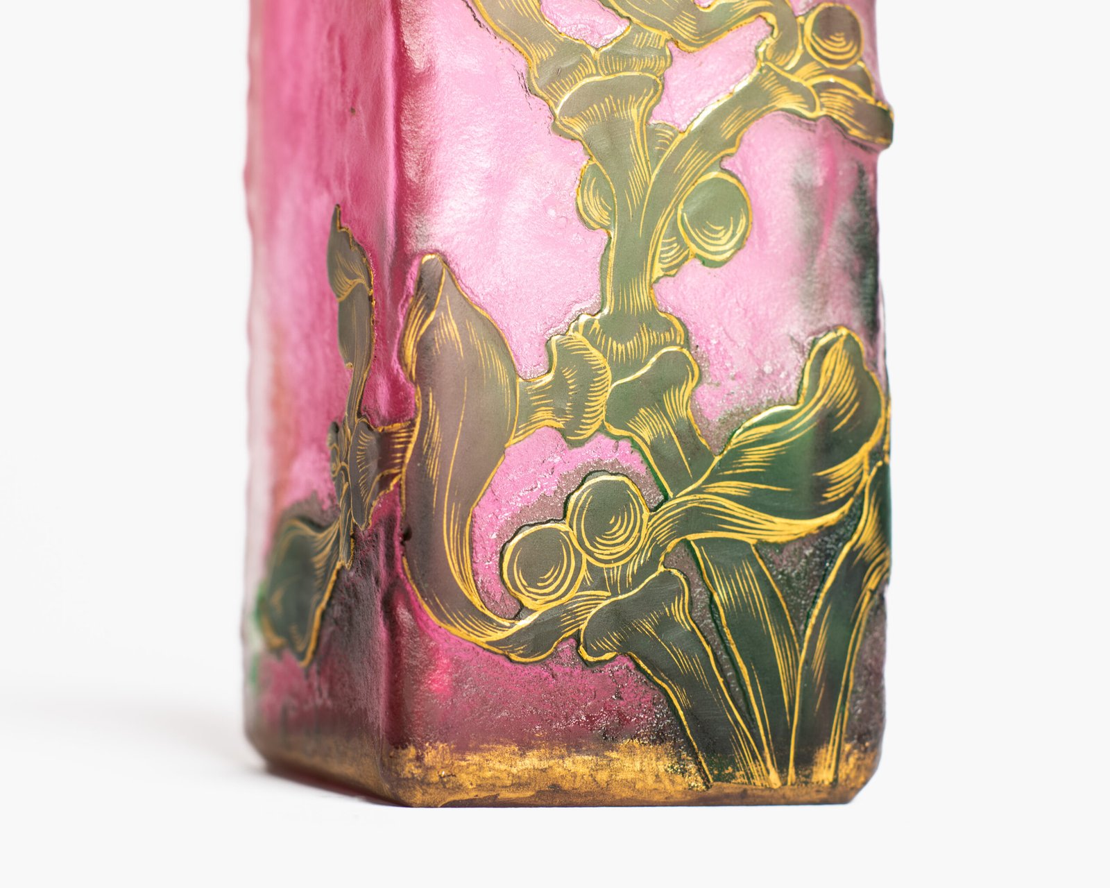 Made by the prestigious Daum Nancy glass factory in France, this vase is a testament to the craftsmanship and artistry of master glassmakers.