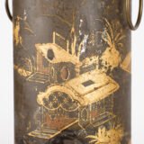 Hot water tower, Regency, Chinoiserie, 19th century Rare Regency hot water tower, Chinoiserie. Cylindrical alloy body on trapezoidal base housing the coal drawer, raised on four legs, brass faucet and lion-headed ring-shaped side handles. Painting with chinoiserie motifs.