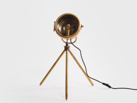Summa Tripod Light 1910 created by Art&Fact Spotlight, Floor lamp “Summa, Levallois-Perret” 1910 Introducing an extraordinary floor lamp created by Art&Fact, featuring a vintage “Summa, Levallois-Perret” headlight from the French automotive world.