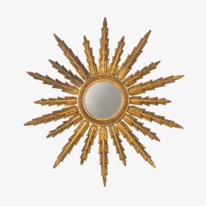 Sunburst Mirror, gilded elm wood, Portugal 1910's This is a product with vintage charm and elegance, handcrafted, emanating an aura of distinction. This magnificent sunburst mirror is a masterpiece from the early 20th century (1900-1910).