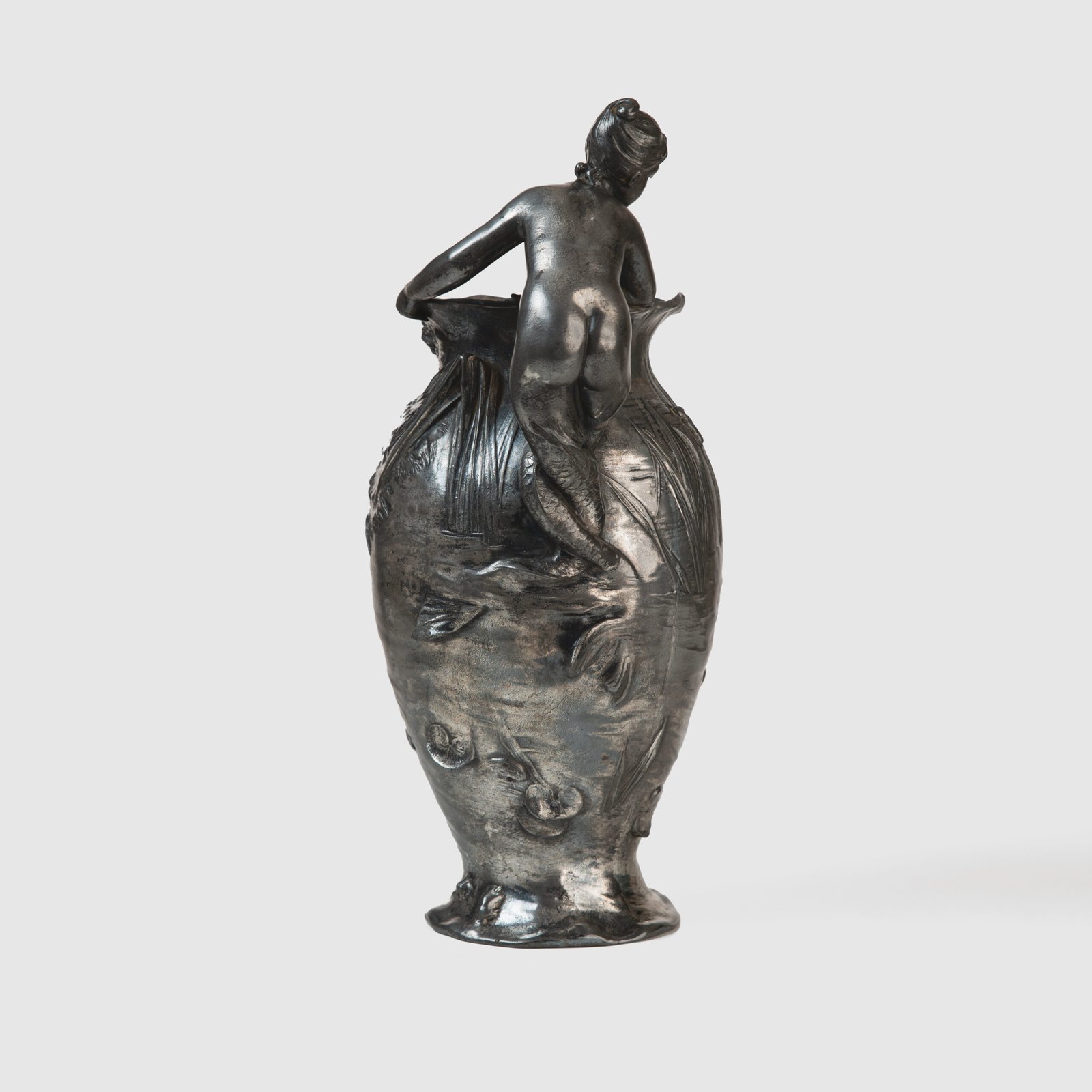 WMF Silver Plated Art Nouveau Vase with Two Tailed Mermaid and Child - circa 1905 Discover this stunning piece of decorative art from the renowned German firm WMF (Württembergische Metallwarenfabrik), a true gem from the Art Nouveau period , circa 1905.