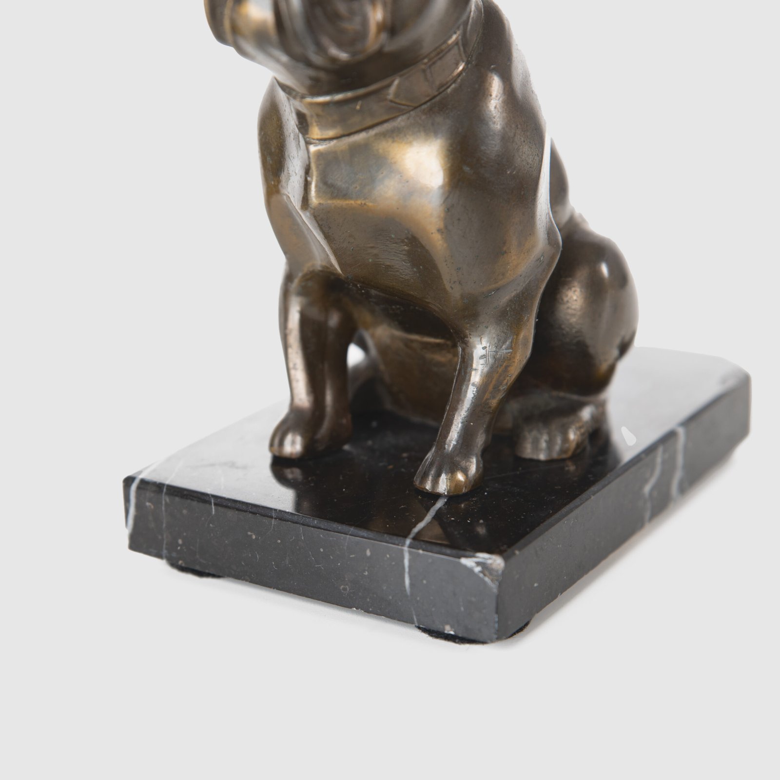 Art Deco Bulldog bookends by Franjou (Hippolyte Moreau), (1910-1920) These imposing Bulldog bookends, designed by the famous French sculptor Hippolyte Moreau under the pseudonym “Franjou”