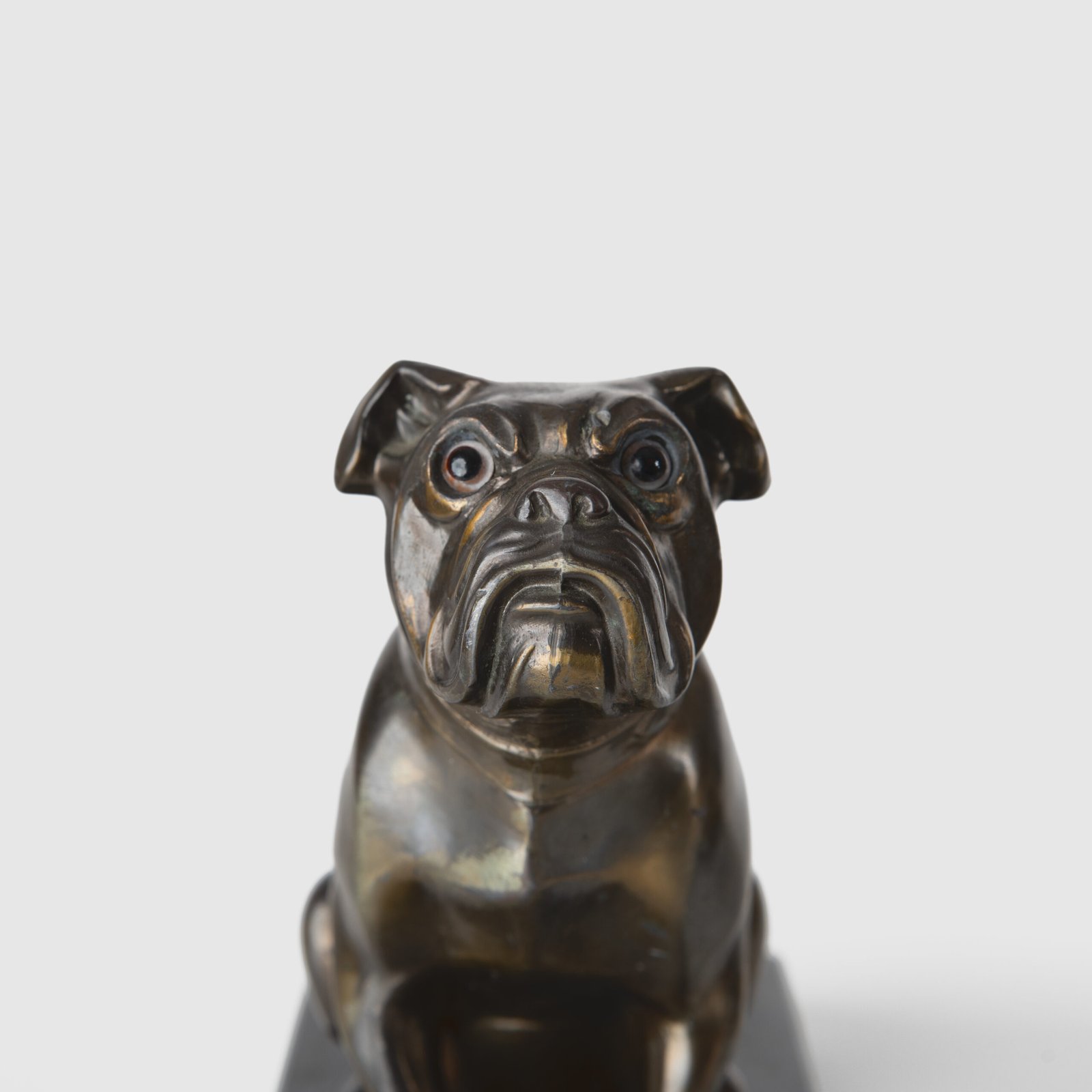 Art Deco Bulldog bookends by Franjou (Hippolyte Moreau), (1910-1920) These imposing Bulldog bookends, designed by the famous French sculptor Hippolyte Moreau under the pseudonym “Franjou”