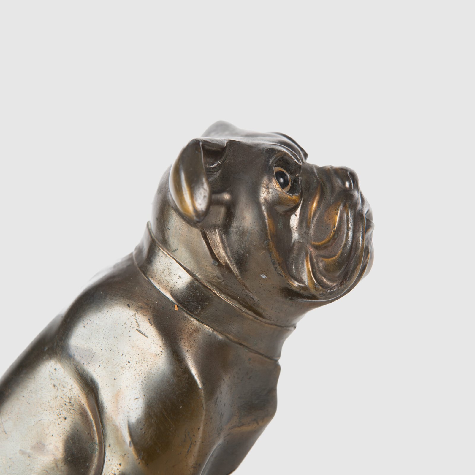 Art Deco Bulldog bookends by Franjou (Hippolyte Moreau), (1910-1920) These imposing Bulldog bookends, designed by the famous French sculptor Hippolyte Moreau under the pseudonym “Franjou”