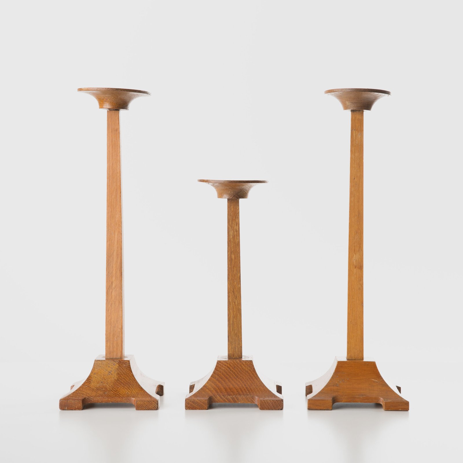 Siegel Paris Art Deco Displays - 1930's We present a set of Art Deco display stands, manufactured in France during the 1930's. These displays, with their minimalist design and geometric shapes, are a testimony to the Art Deco period. 