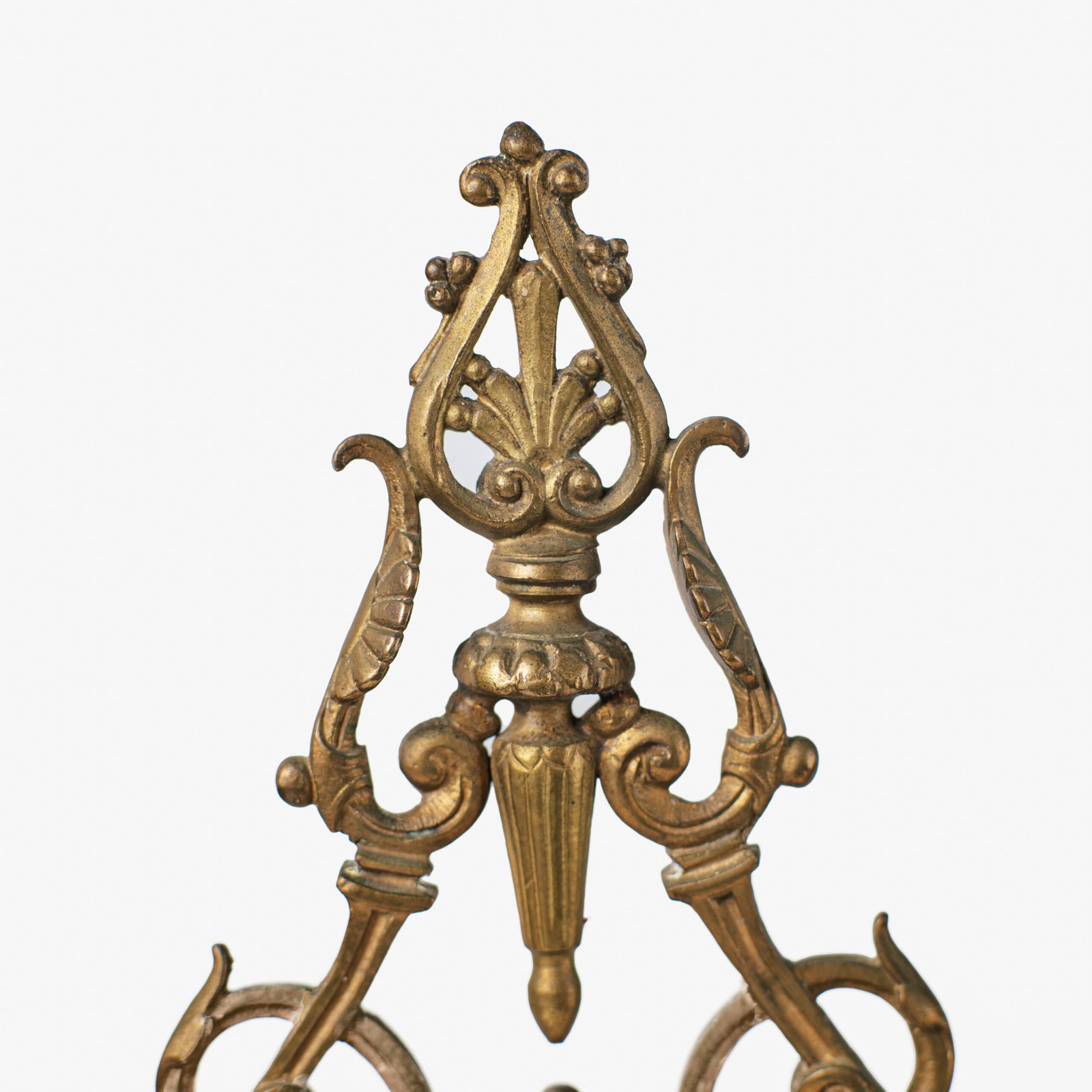 Elegant Japanese Satsuma candlesticks, Golden Brass, (Meiji 1868-1912) Pair of antique Japanese Satsuma ceramic candlesticks, with gilt brass frame, made in Japan for export during the Meiji period (1868-1912).