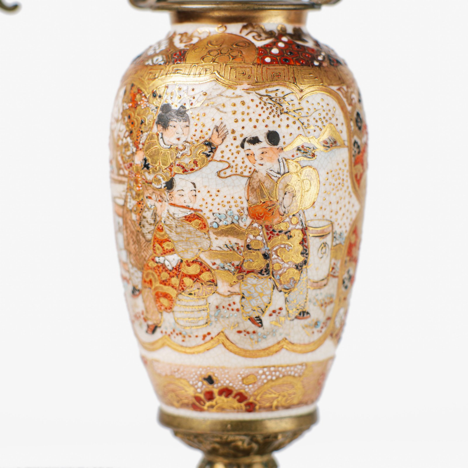 Elegant Japanese Satsuma candlesticks, Golden Brass, (Meiji 1868-1912) Pair of antique Japanese Satsuma ceramic candlesticks, with gilt brass frame, made in Japan for export during the Meiji period (1868-1912).