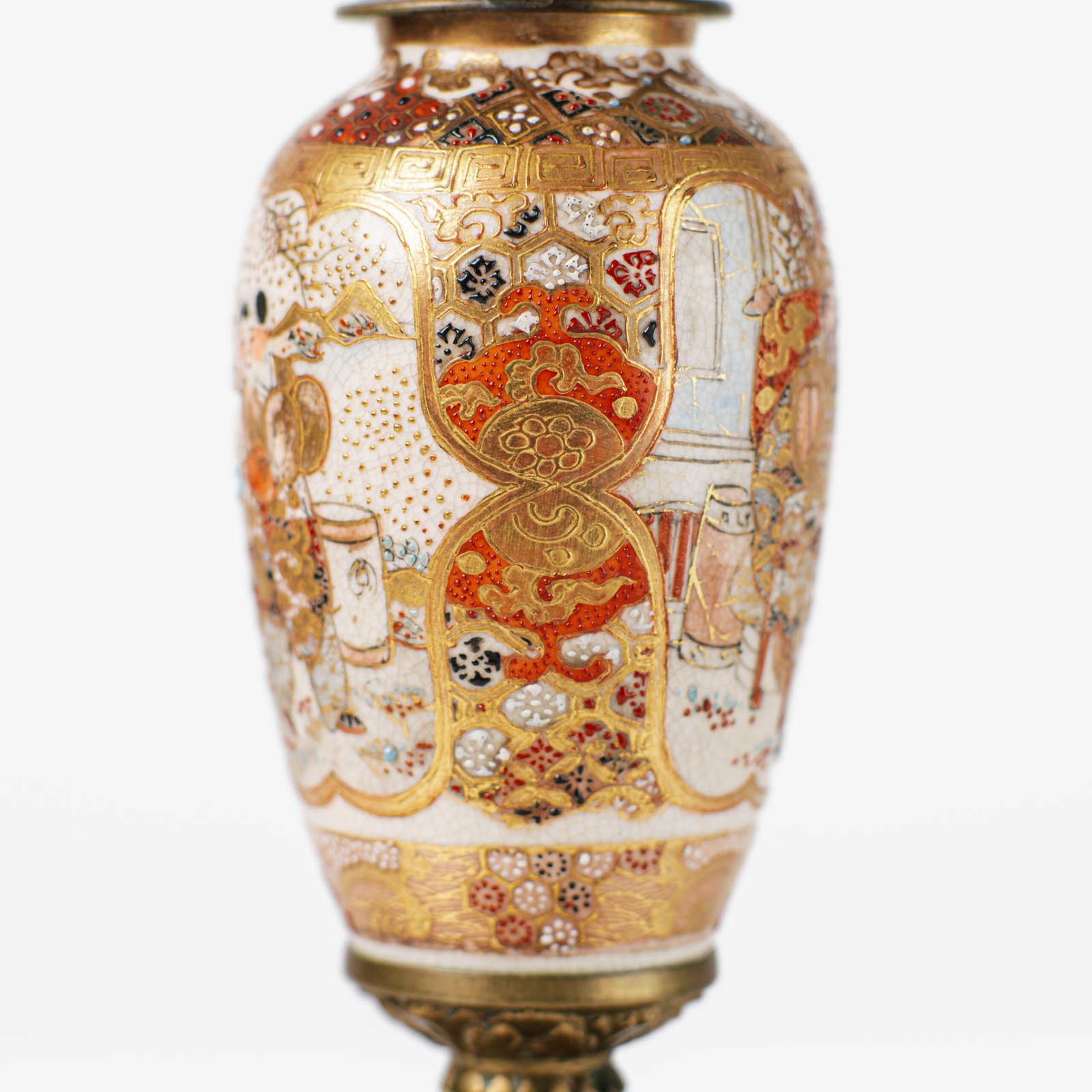 Elegant Japanese Satsuma candlesticks, Golden Brass, (Meiji 1868-1912) Pair of antique Japanese Satsuma ceramic candlesticks, with gilt brass frame, made in Japan for export during the Meiji period (1868-1912).