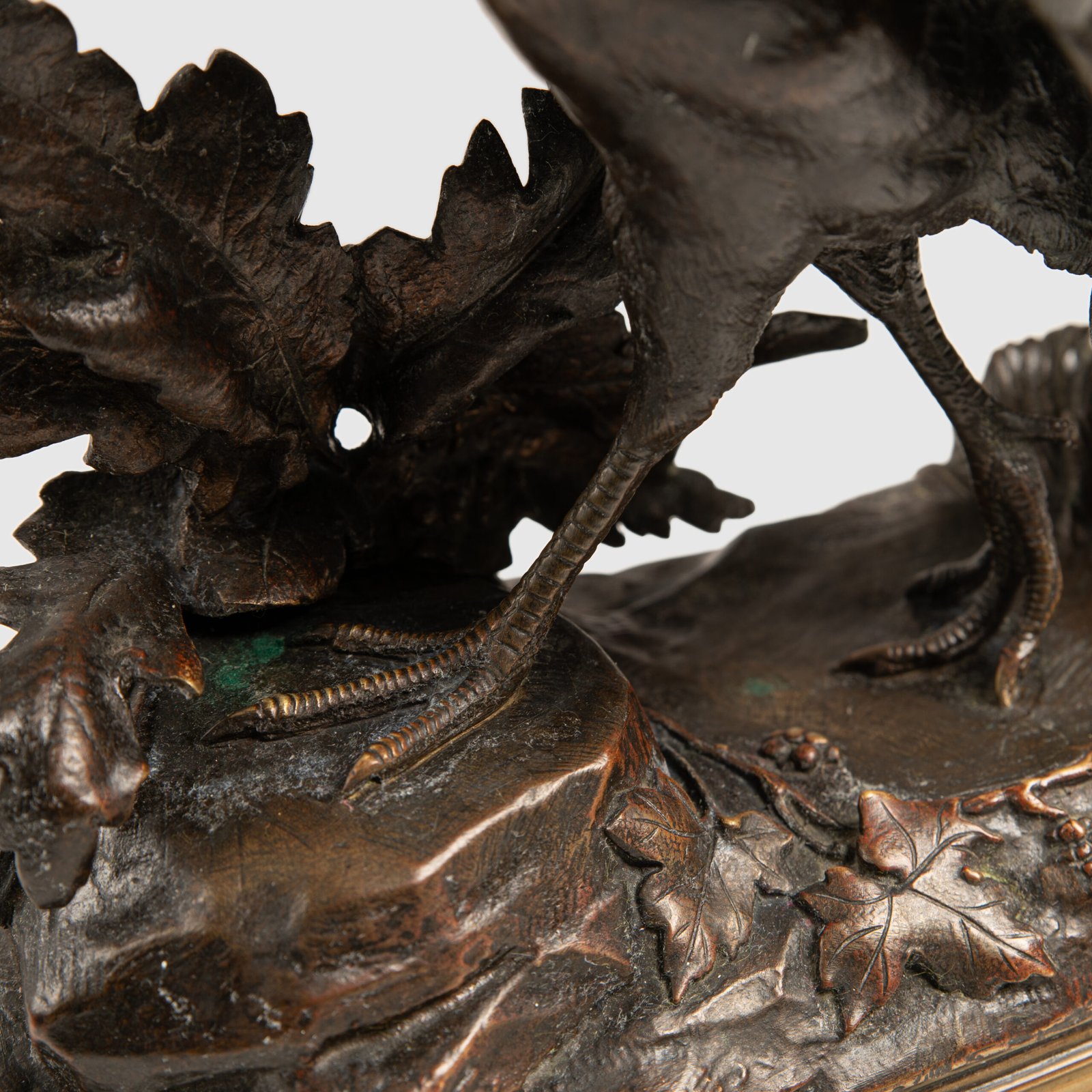 Bronze Sculpture “Pheasant” by Jules Moigniez, 19th Century - Signed & Exquisite Discover timeless elegance and artistic mastery with this exquisite 19th century bronze sculpture, created by renowned French artist Jules Moigniez.