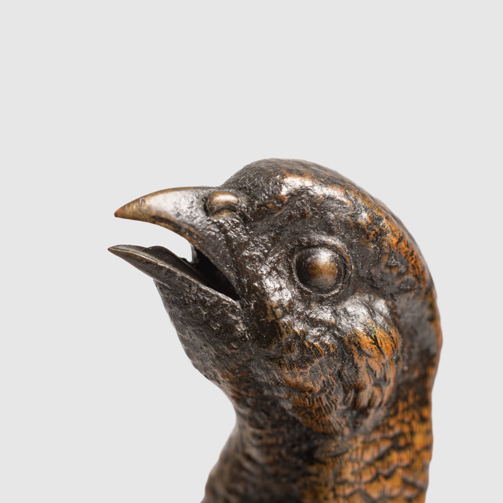 Bronze Sculpture “Pheasant” by Jules Moigniez, 19th Century - Signed & Exquisite Discover timeless elegance and artistic mastery with this exquisite 19th century bronze sculpture, created by renowned French artist Jules Moigniez.