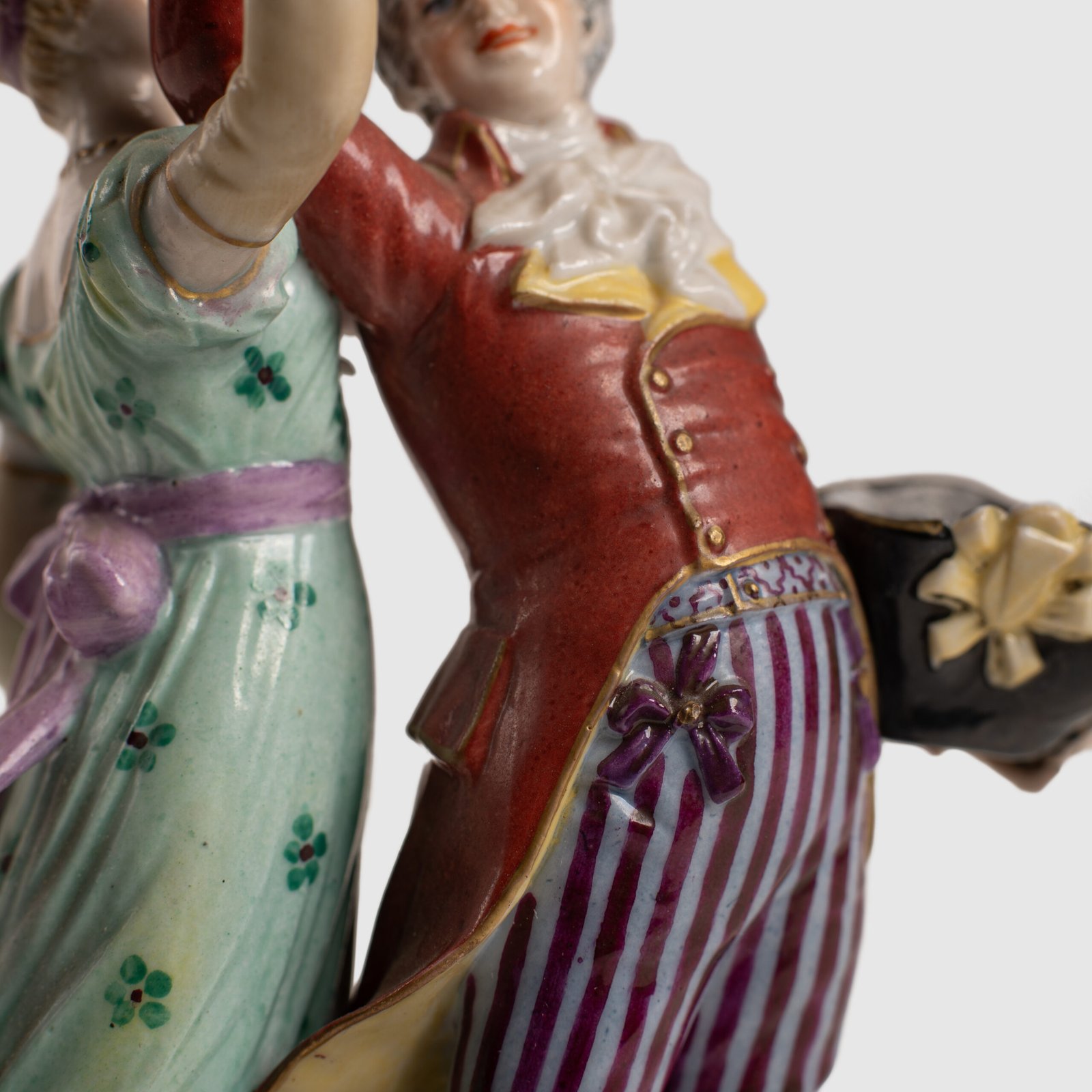 Antique Porcelain Figure “Danseurs de Bal” of Frankenthal by Carl Theodor, 18th Century We present a splendid 18th century porcelain figurine, depicting a dancing couple, the work of renowned artist Carl Theodor. Originating from the prestigious Frankenthal manufactory in Germany