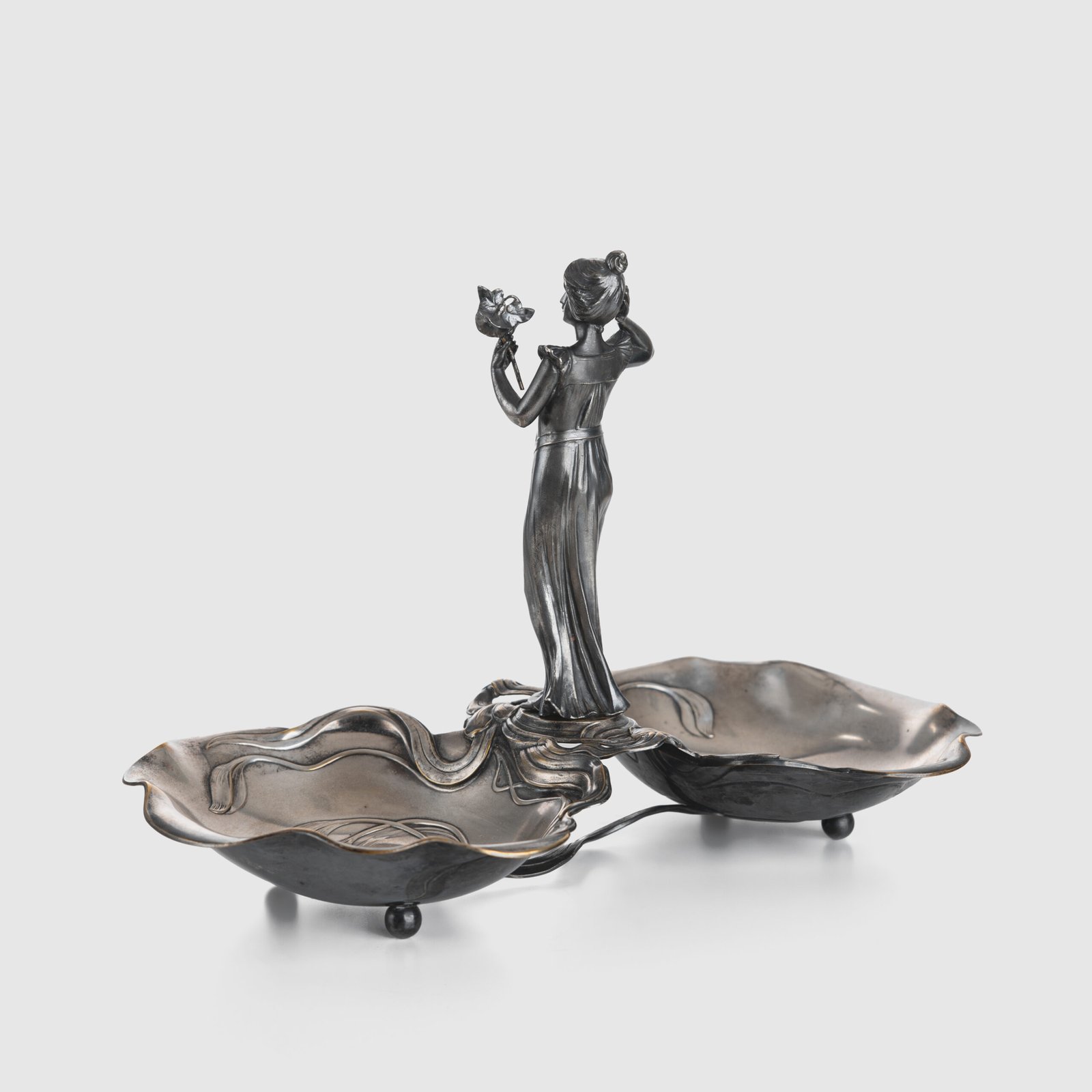 Antique WMF Art Nouveau Cake Stand - Silver Plated, Early 20th Century Exquisite WMF cake stand, a jewel of Art Nouveau design, originating from Germany and dating from 1900-1910.