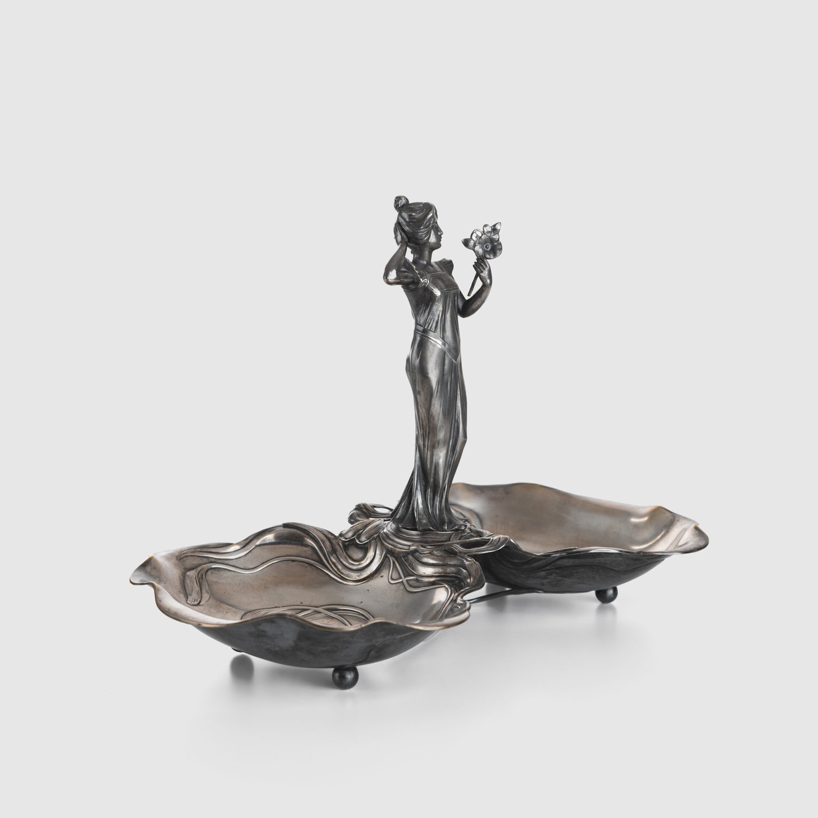 Antique WMF Art Nouveau Cake Stand - Silver Plated, Early 20th Century Exquisite WMF cake stand, a jewel of Art Nouveau design, originating from Germany and dating from 1900-1910.