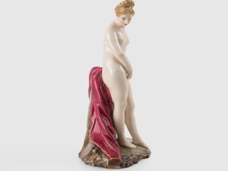 Hochst La Baigneuse porcelain figurine, 18th-century Höchst sculpture signed by Johann Peter Melchior, ca.1775.