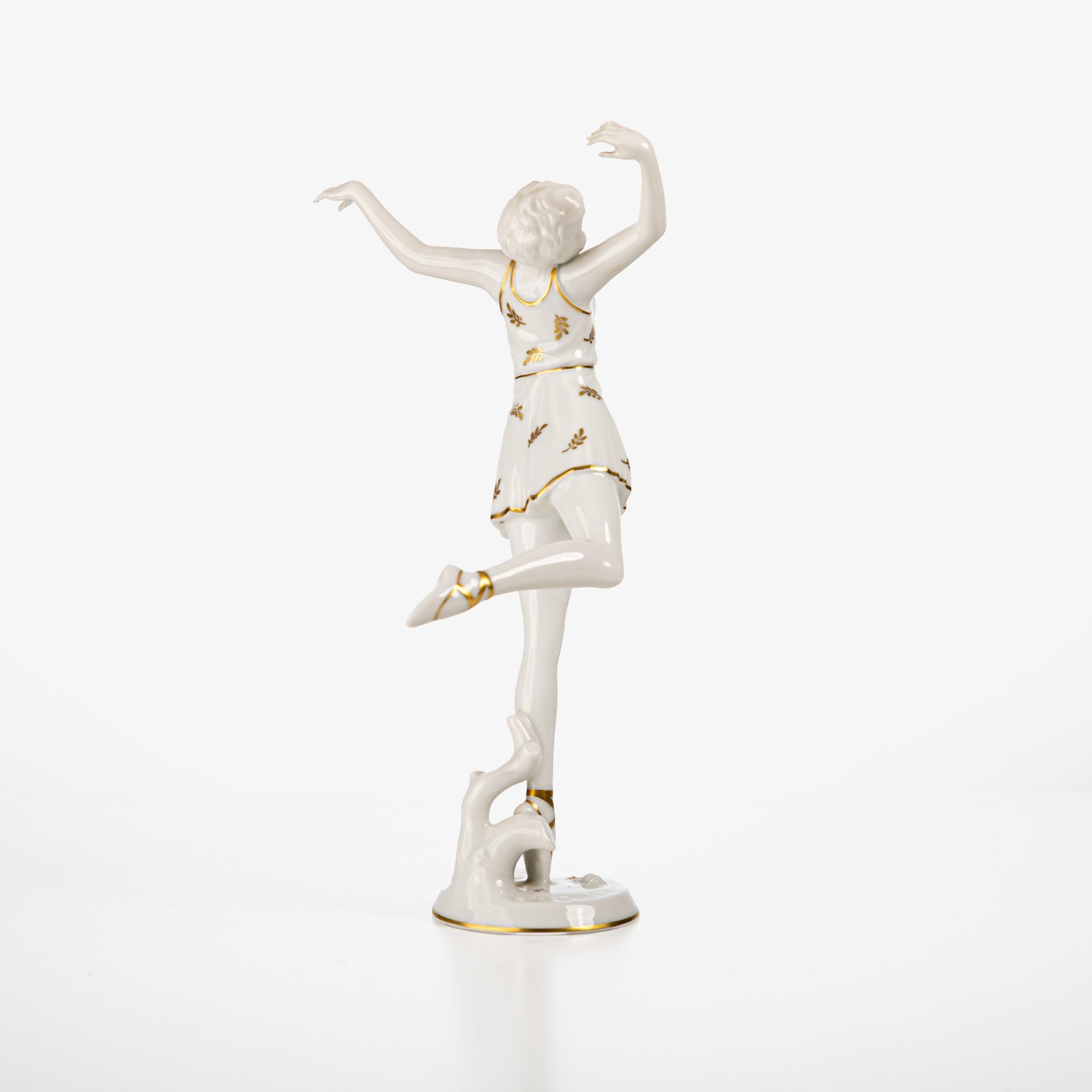 Art Deco Porcelain Figurine by D. Charol for Rosenthal, Germany c.1925 An exceptional Art Deco porcelain figurine, designed by celebrated sculptor Dorothea Charol and produced by Rosenthal in Bavaria around 1925. Known for her refined, modernist interpretations of the female form, Charol created some of Rosenthal’s most iconic Art Deco figures.