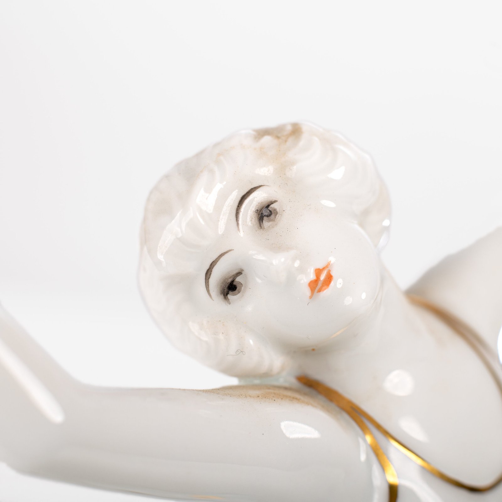 Art Deco Porcelain Figurine by D. Charol for Rosenthal, Germany c.1925 An exceptional Art Deco porcelain figurine, designed by celebrated sculptor Dorothea Charol and produced by Rosenthal in Bavaria around 1925. Known for her refined, modernist interpretations of the female form, Charol created some of Rosenthal’s most iconic Art Deco figures.
