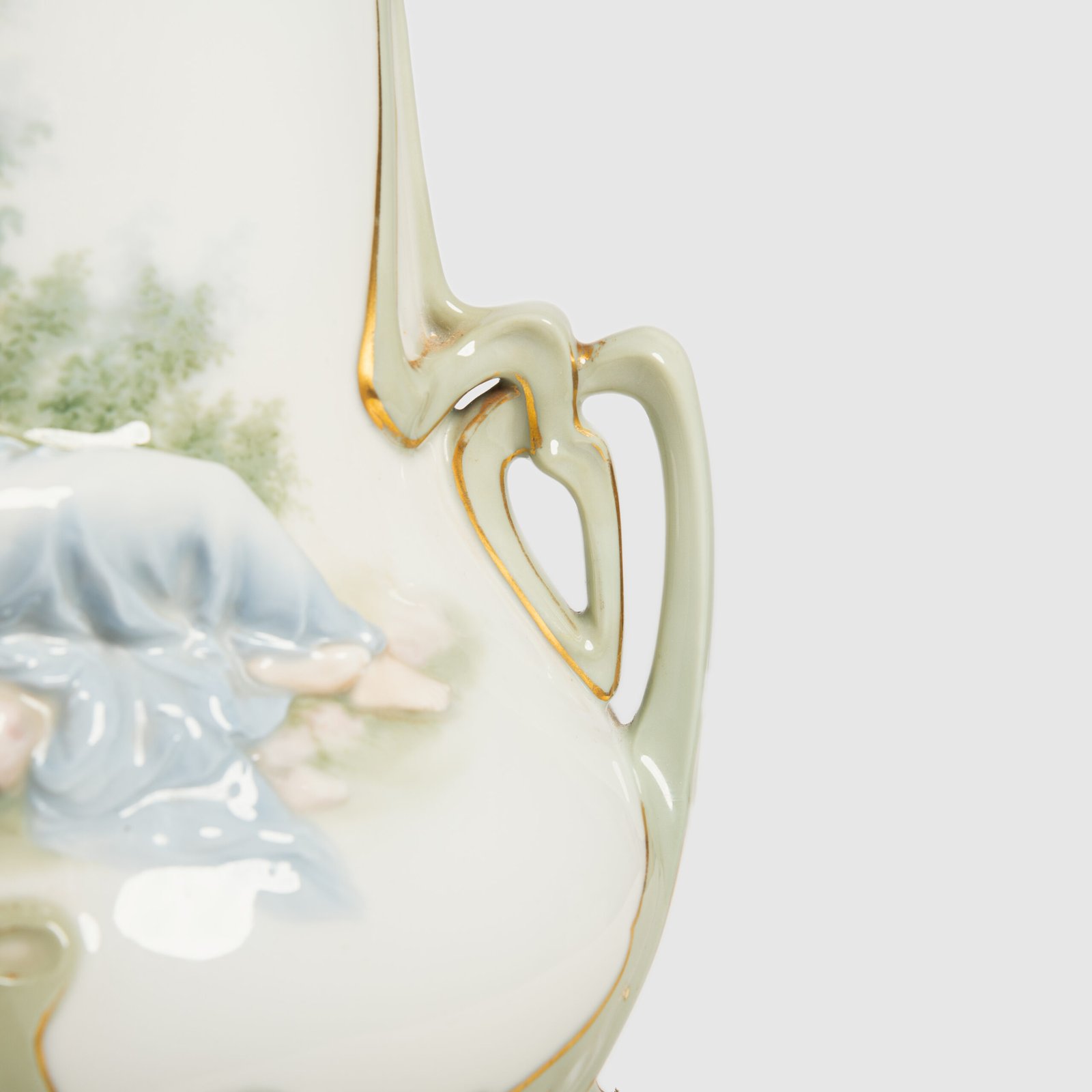 Antique German Art Nouveau Porcelain Vase by Karl Ens – Cupid and Maiden – Hand Painted, ca. 1900 This exceptional German Art Nouveau porcelain vase was crafted by Karl Ens Porzellanmanufaktur in the early 20th century, around 1900–1910. An exquisite example of Jugendstil decorative art. Dimensions: • Height: 15.7 in • Diameter: 9.1 in