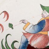 Fine faience dish from Les Islettes, France, 18th century - “chinoiserie” - 10,6 in. Magnificent faïence earthenware dish from the renowned manufacture of Les Islettes, dated to the last quarter of the 18th century.