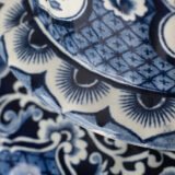 Royal Sphinx Delft-Style Lidded Vase with Foo Dog – Lobed Blue & White Ceramic, Mid-Century A striking mid-century Delft-style lidded vase by Royal Sphinx Maastricht, crafted in the Netherlands around the 1960s. This substantial ceramic piece stands out for its elegant blue and white hand-painted decoration and its rare sculptural Foo Dog finial, blending Dutch ceramic tradition with Orientalist charm.