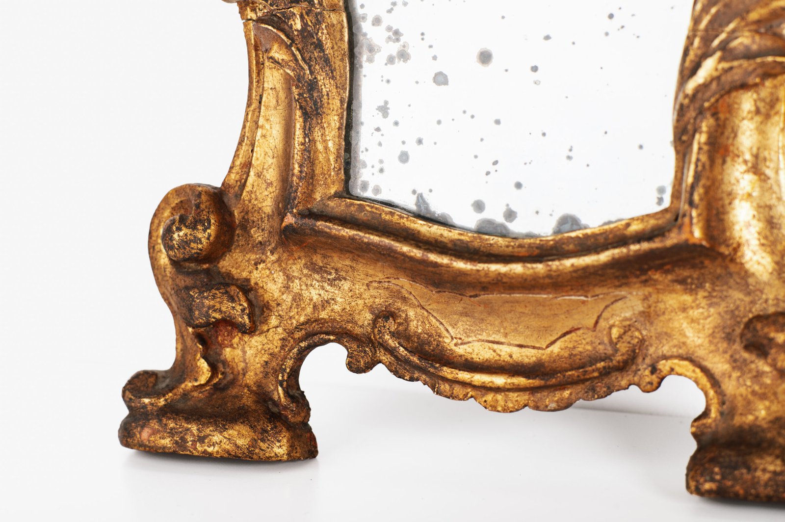 “Pair of 18th-century Italian Baroque devotional frames (cartas de gloria) with hand-carved wood, original gold leaf gilding, and mercury glass mirrors, Lombard-Venetian school.”