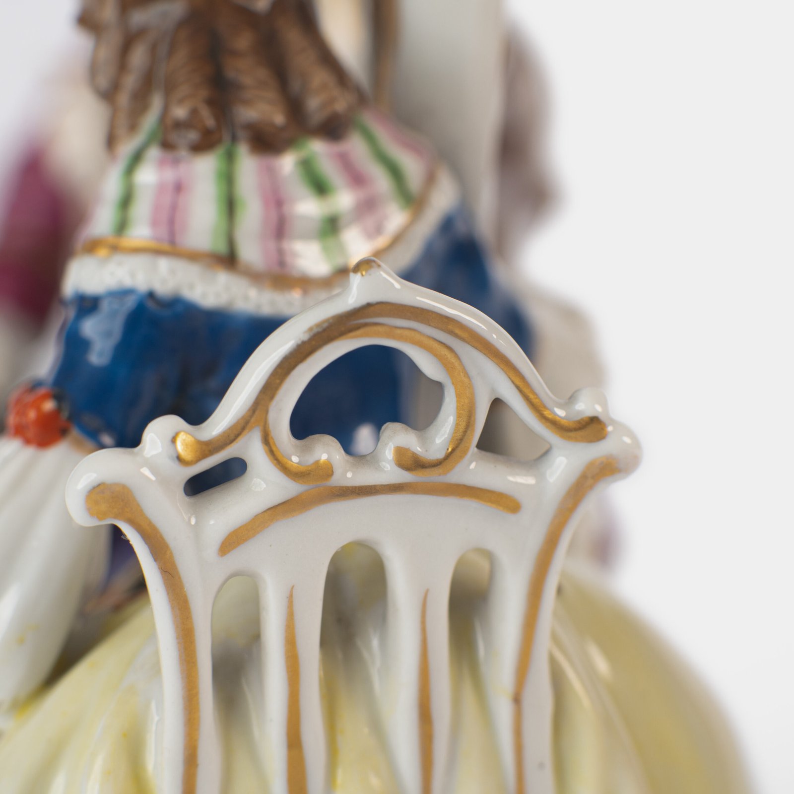Antique 18th century Ludwigsburg porcelain figurine: Rococo musical couple with mandolin and harp