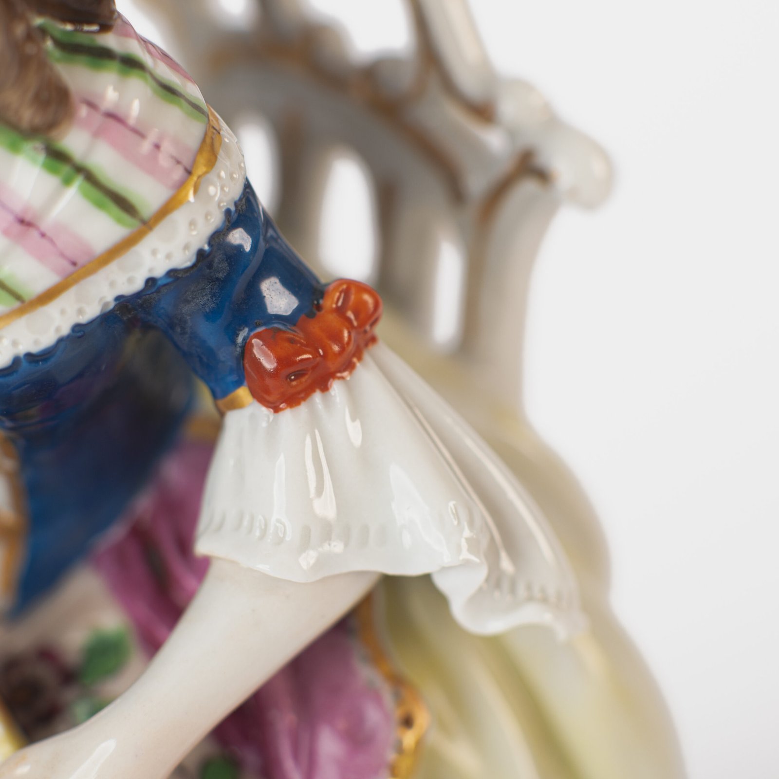 Antique 18th century Ludwigsburg porcelain figurine: Rococo musical couple with mandolin and harp