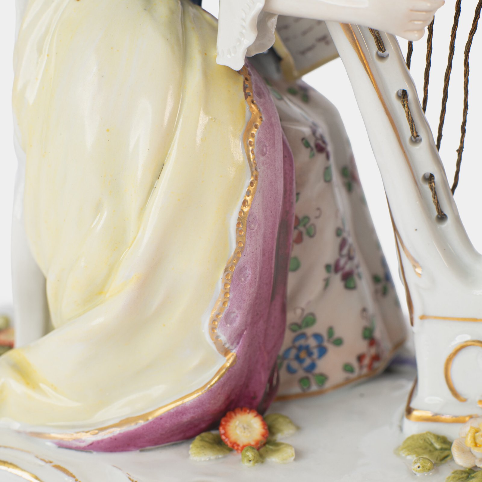 Antique 18th century Ludwigsburg porcelain figurine: Rococo musical couple with mandolin and harp