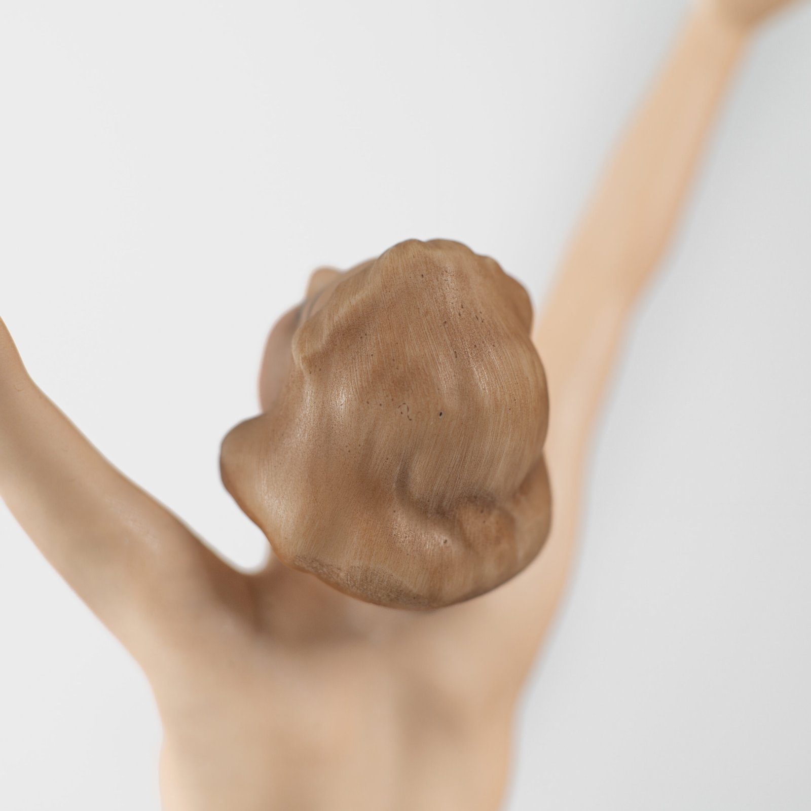 Karl Tutter porcelain figurine “Sonnenkind” – Art Deco sculpture by Hutschenreuther Germany, c.1935–1940 Art Deco porcelain figurine titled “Sonnenkind” (“Sun Child”), modeled by Karl Tutter for Hutschenreuther ca. 1935–1940. Depicts a nude young woman balancing on a golden sphere, arms extended in a dynamic pose. White porcelain with a matte pinkish flesh-tone finish, painted facial features, and satin brown hair. Gilded accents on the sphere and base. Rare signed version with circular base and gold trim.