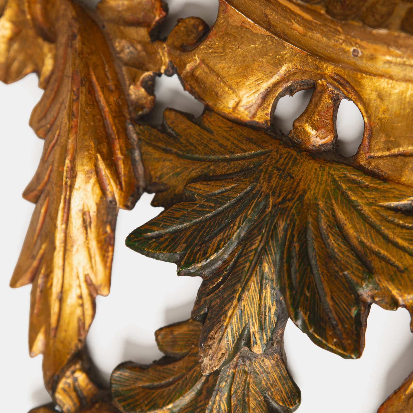 French convex mirror with gilt carved frame and original convex glass (c.1880–1920)