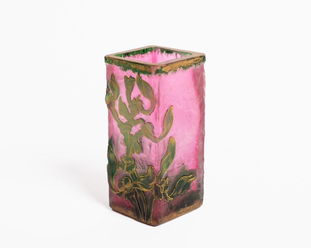 Daum Nancy vase – exquisite etched pink glass, 1900–1920