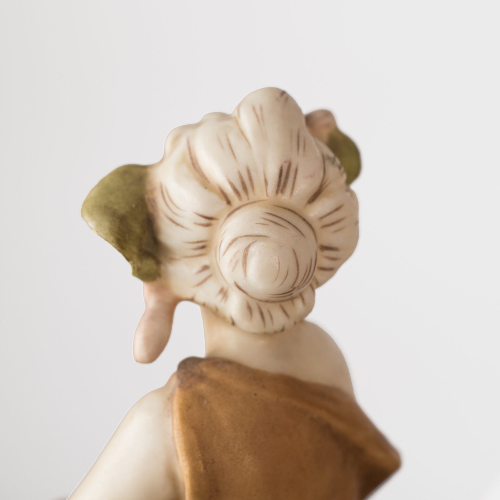 Magnificent Royal Dux Bohemia Art Nouveau porcelain centerpiece with two nymphs and organic lobed bowl, marked with the pink triangle and “E” for Eduard Eichler, ca. 1905–1918.