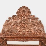 Fine Dutch Copper Mirror in hand-hammered repoussé copper with original nautical brushes, a complete Nieuwe Kunst piece, ca. 1895–1908