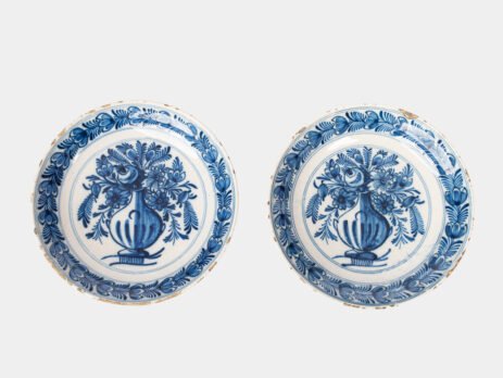 Delft blue plates – antique hand-painted Delftware pair, 18th century
