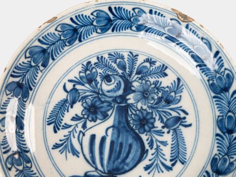 Delft blue plates – antique hand-painted Delftware pair, 18th century