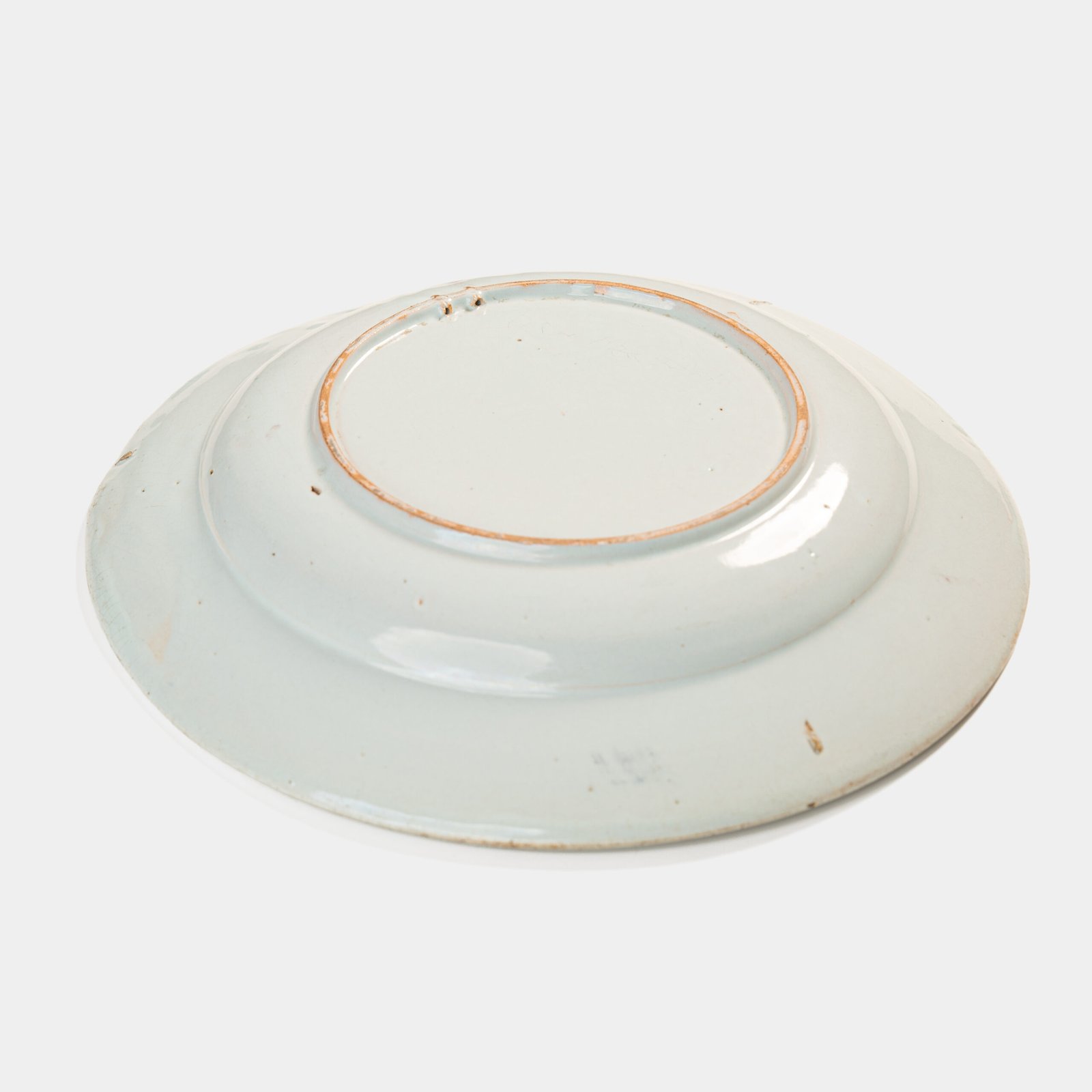 18th century French faience plate with polychrome birds and floral decoration, attributed to Desvres or Vron, wall-mounted antique ceramic, ca. 1760–1780