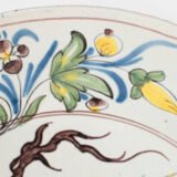 18th century French faience plate with polychrome birds and floral decoration, attributed to Desvres or Vron, wall-mounted antique ceramic, ca. 1760–1780