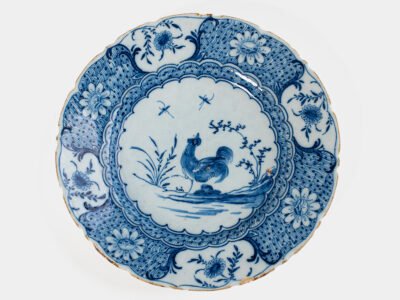 Exceptional Delft plate 18th century by Van den Briel with cobalt-blue rooster and floral decoration, De Grieksche A workshop.