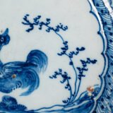 Exceptional Delft plate 18th century by Van den Briel with cobalt-blue rooster and floral decoration, De Grieksche A workshop.