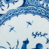Exceptional Delft plate 18th century by Van den Briel with cobalt-blue rooster and floral decoration, De Grieksche A workshop.