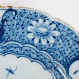 Exceptional Delft plate 18th century by Van den Briel with cobalt-blue rooster and floral decoration, De Grieksche A workshop.