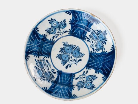 Fine Delft Plate, 18th-century Dutch blue and white earthenware with cobalt floral decoration