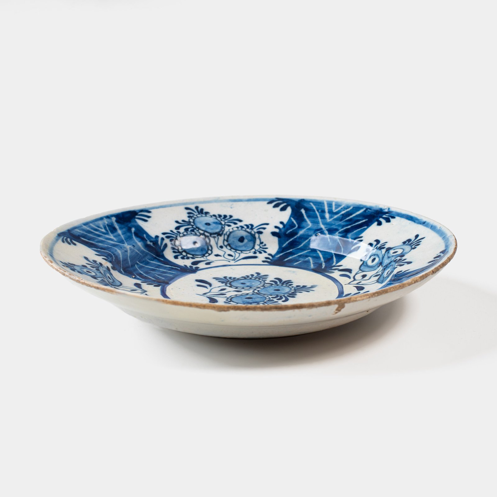 Fine Delft Plate, 18th-century Dutch blue and white earthenware with cobalt floral decoration