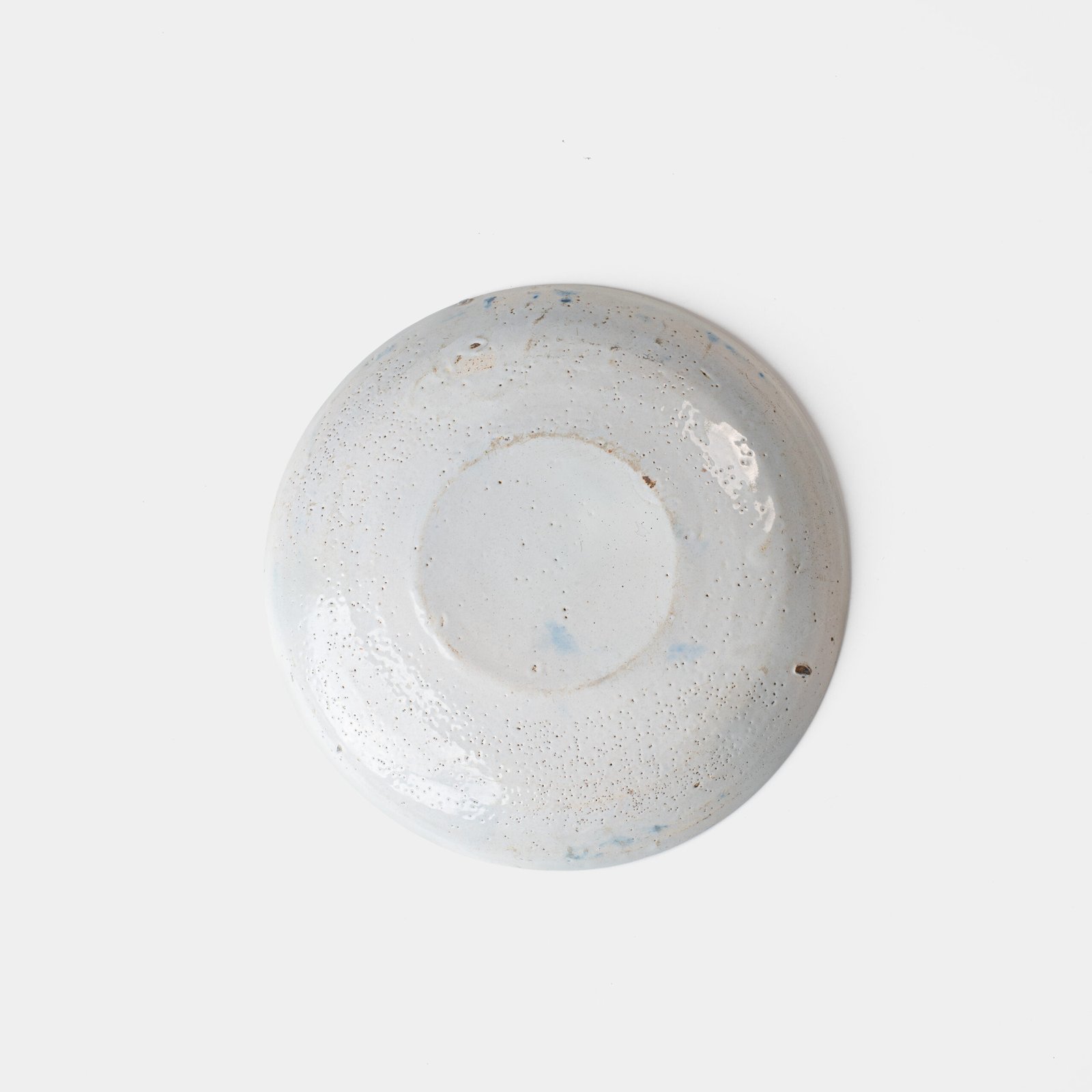 Fine Delft plate 18th century with cobalt-blue Rococo floral basket decoration