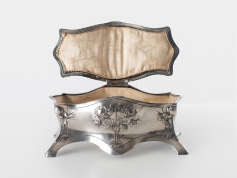 WMF jewelry box in Art Nouveau style by WMF, silver-plated pewter with floral relief decoration and original silk-lined interior, Germany, circa 1900