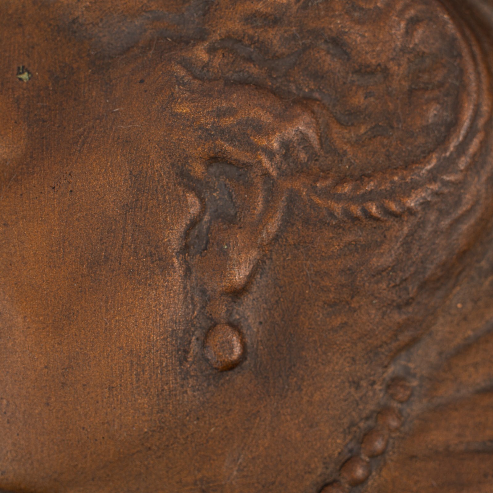 Monumental pair of 19th century French copper plaques, 24.4 inch diameter, depicting King Henry IV of France and Queen Marie de’ Medici, repoussé copper wall plaques in original wooden frames