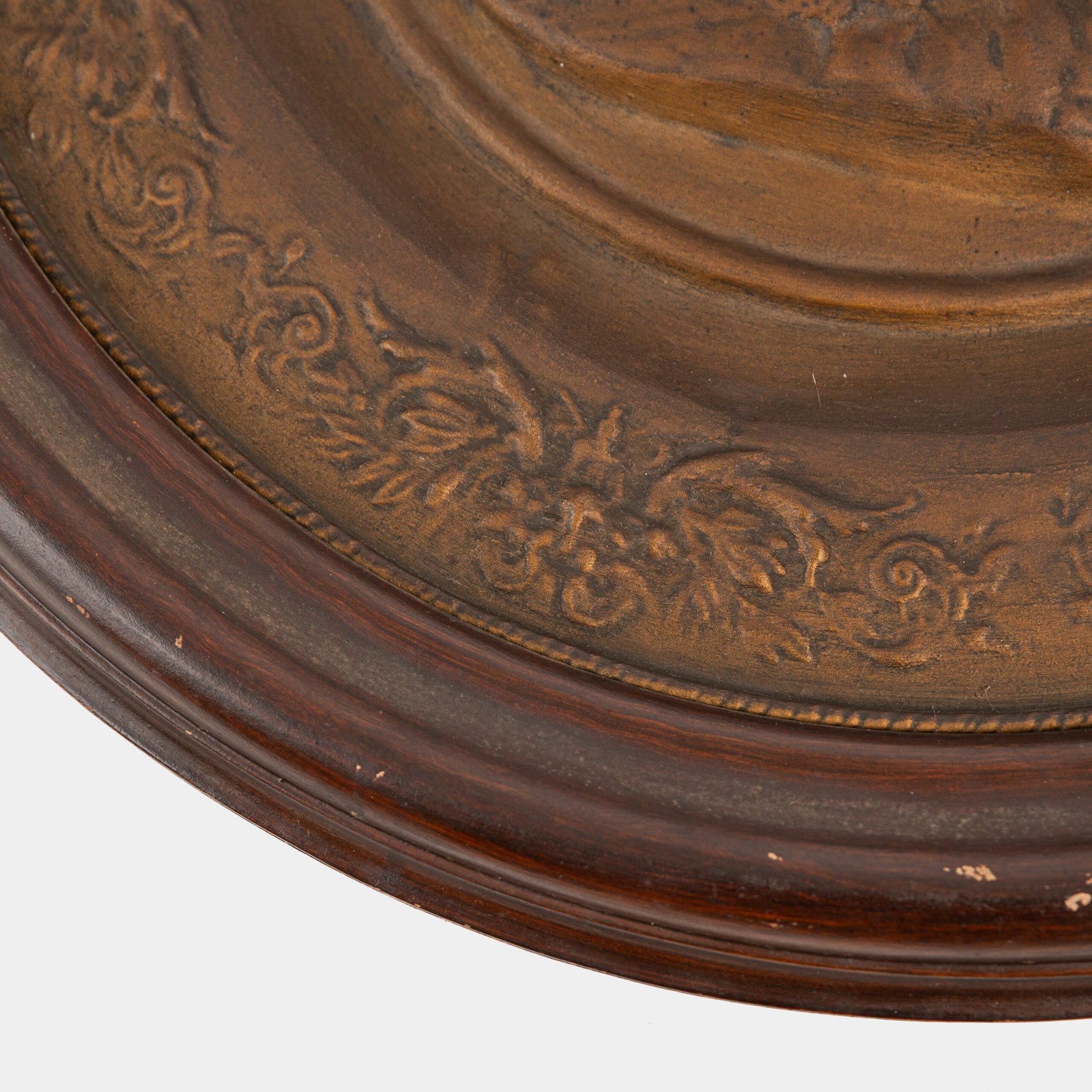 Monumental pair of 19th century French copper plaques, 24.4 inch diameter, depicting King Henry IV of France and Queen Marie de’ Medici, repoussé copper wall plaques in original wooden frames