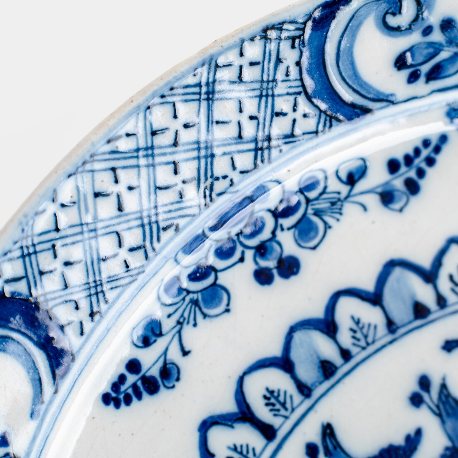 Antique delft plate 18th century chinoiserie birds De Witte Ster Cornelis Brouwer (c. 1724–1738) blue white Delft ceramic